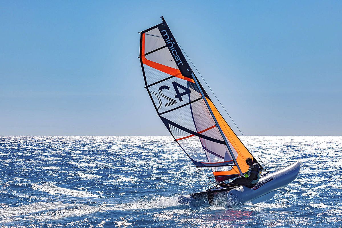 Minicat 420 INSTINCT  -  AKCIJA - 2026