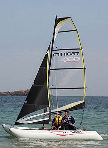 Minicat 420 EVOQUE - 2026
