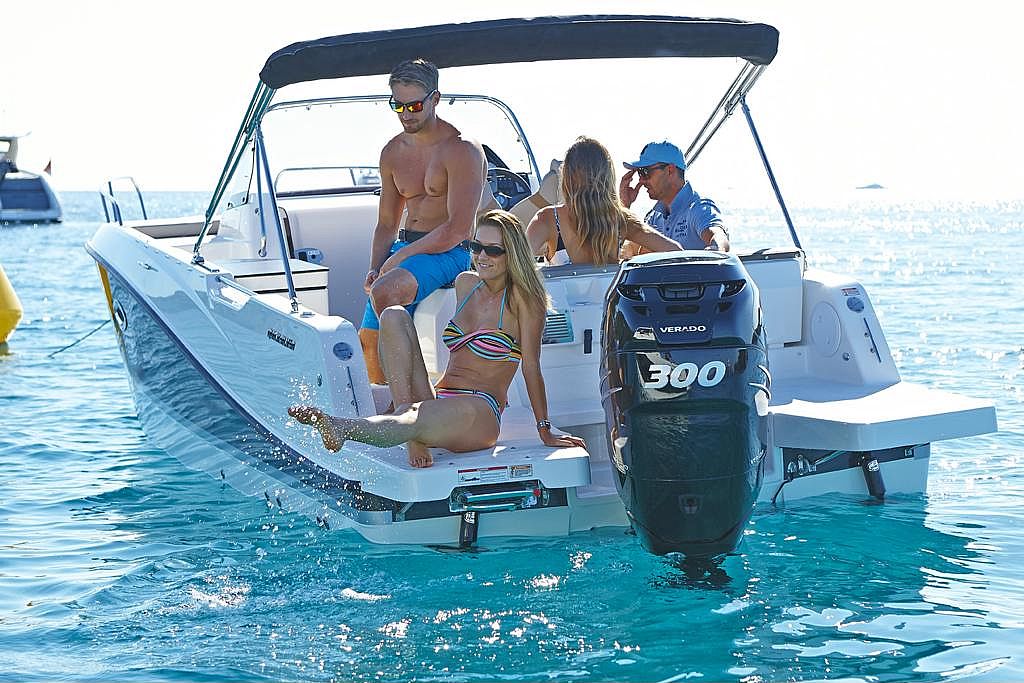 Quicksilver 755 Sundeck   Mercury F200 - 2024