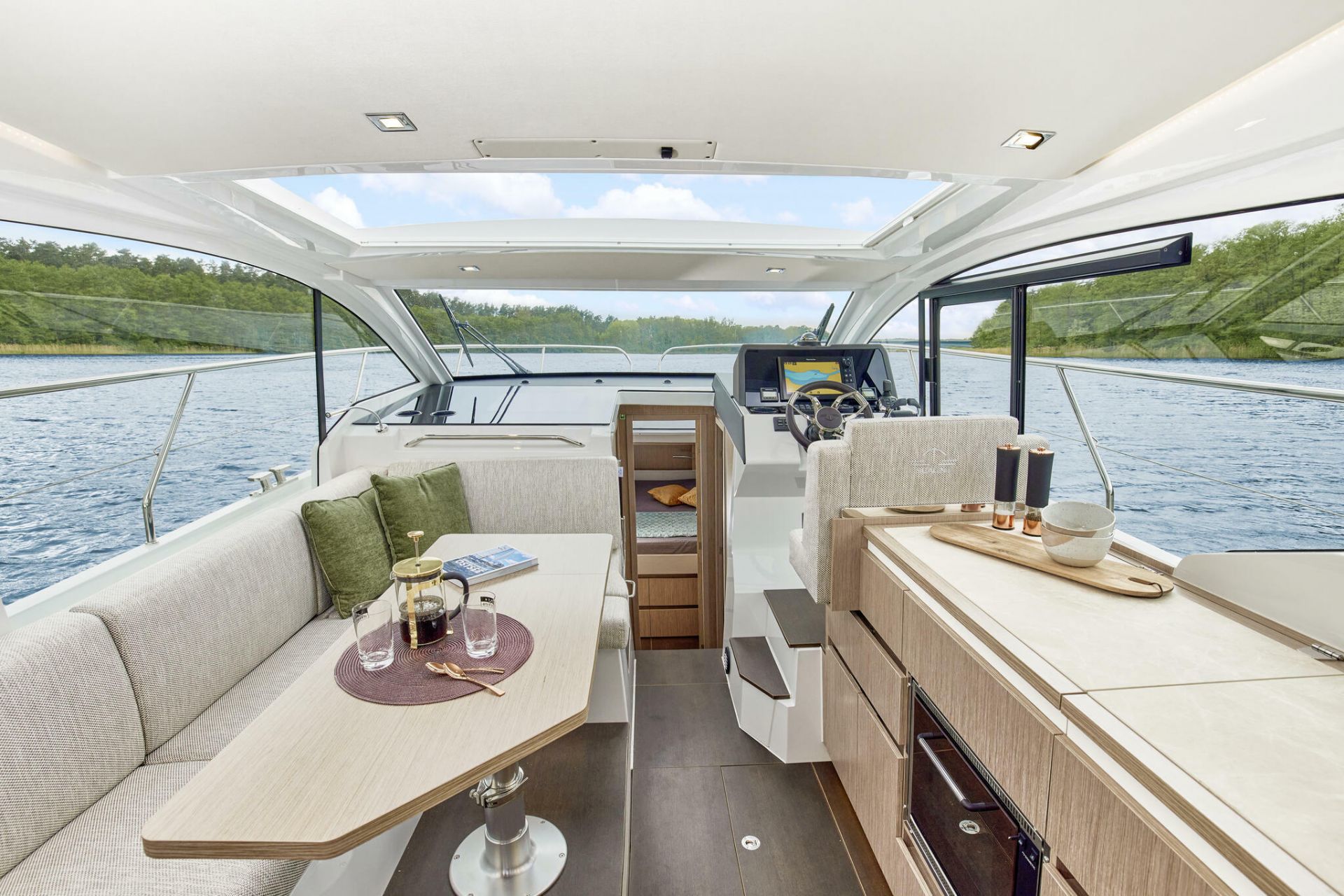Sealine C335V - 2024