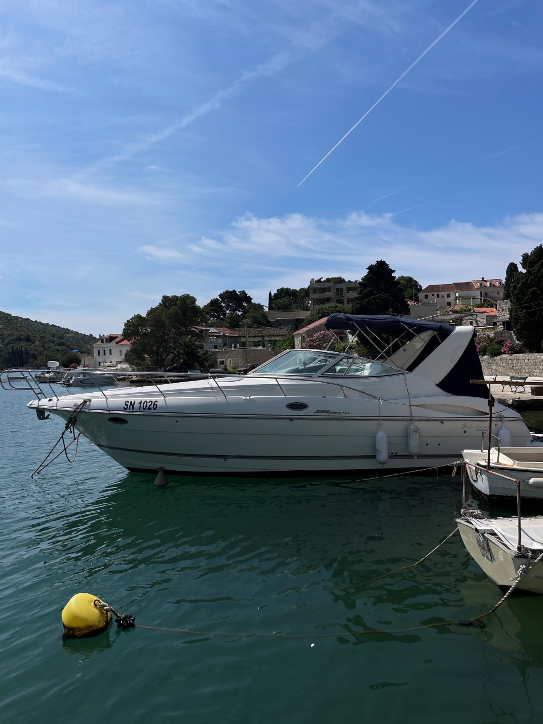 Cruisers Yachts 320 Express - 2005
