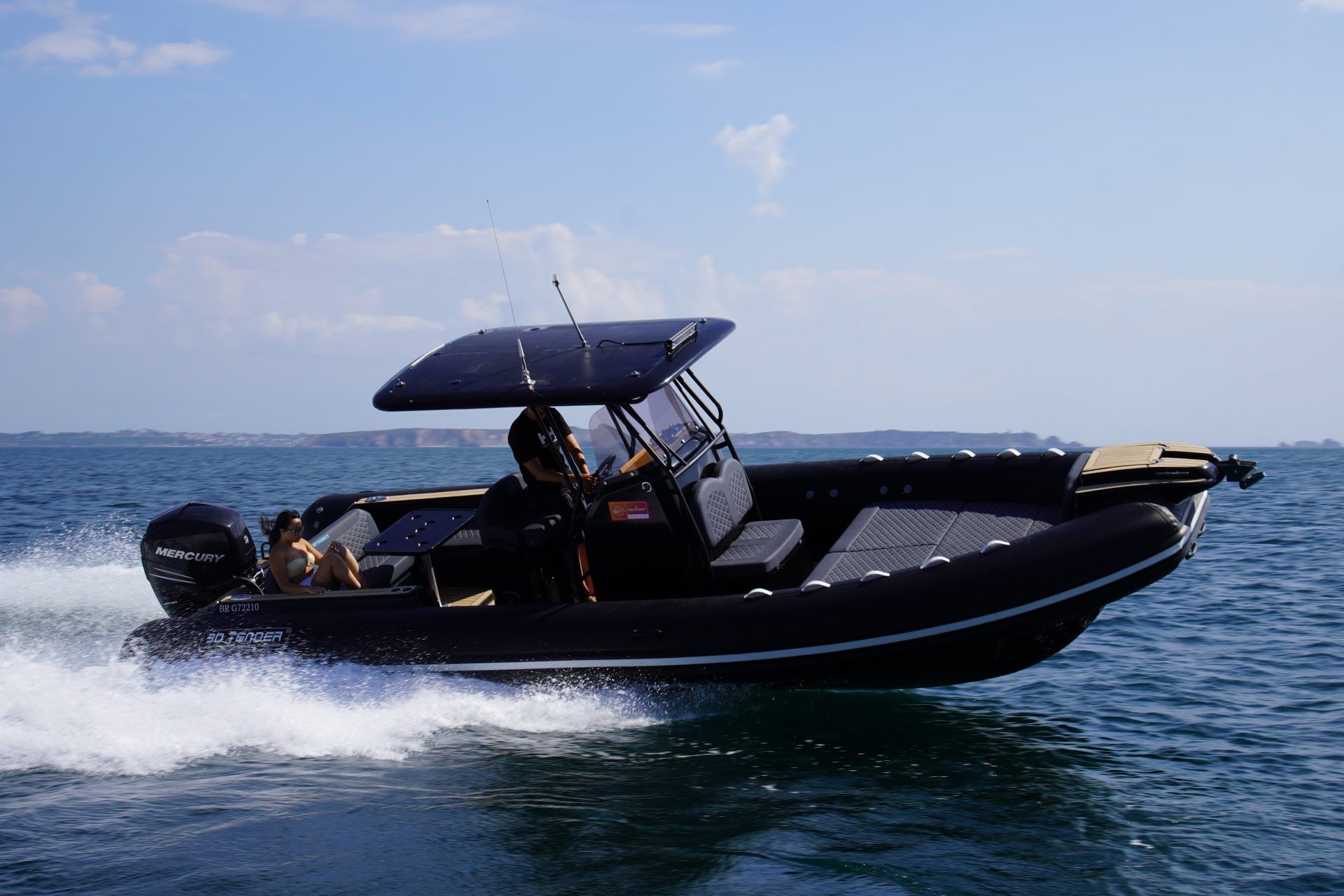 3D TENDER - NOVO NA SLO TRGU Dream 850 HYPALON BLACK CARBON FULL OPTION - 2025