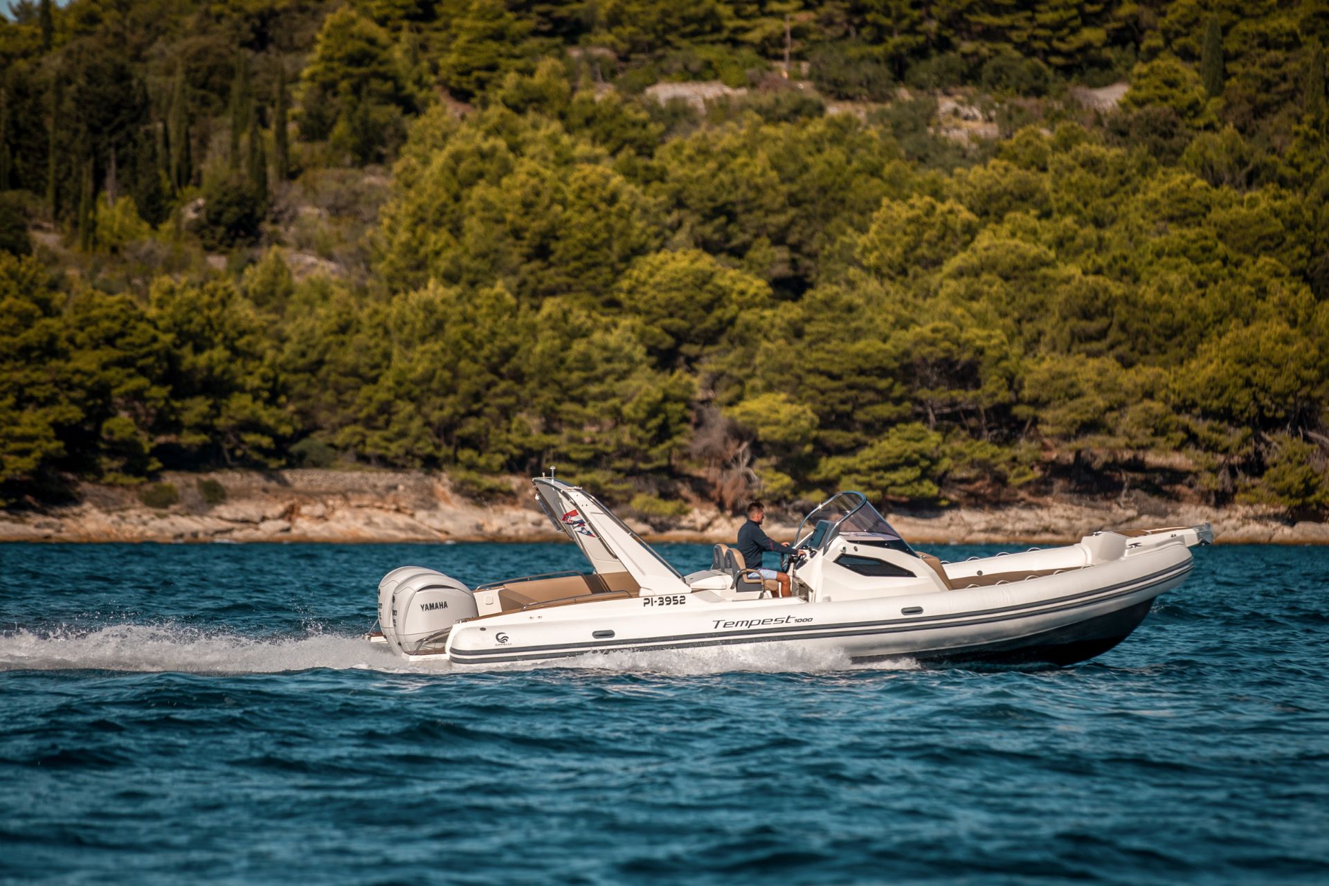 Capelli TEMPEST 1000   YAMAHA 300 - 2022