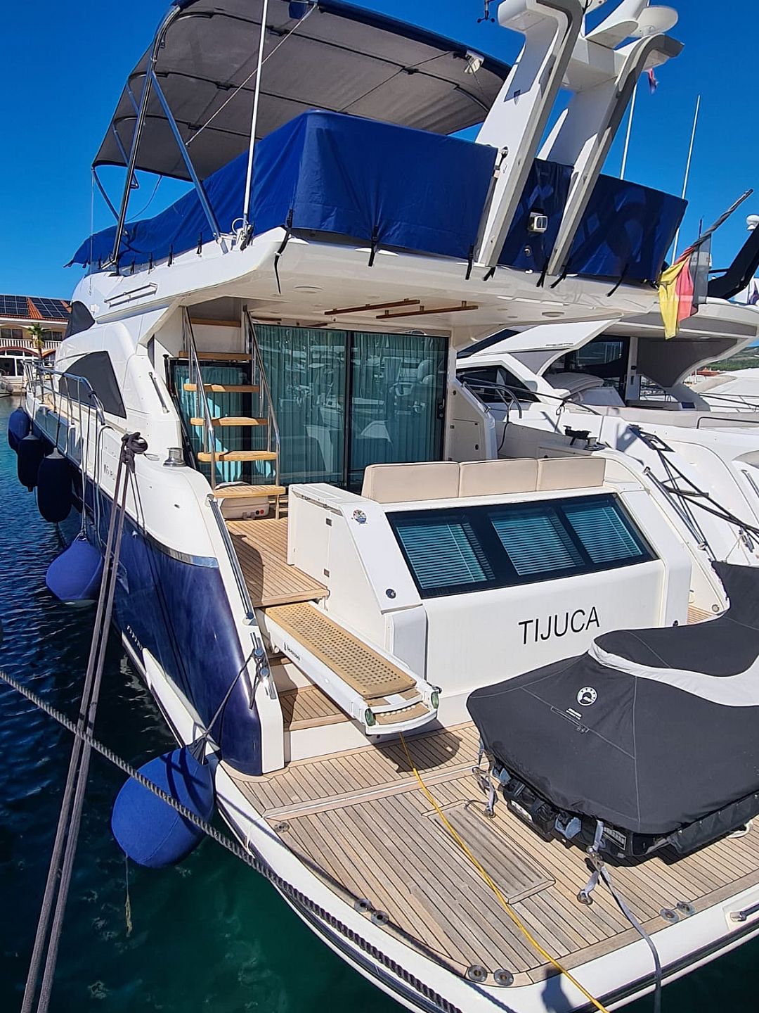 Fairline SQUADRON 65 - 2010 - for sale: 880000.-EUR