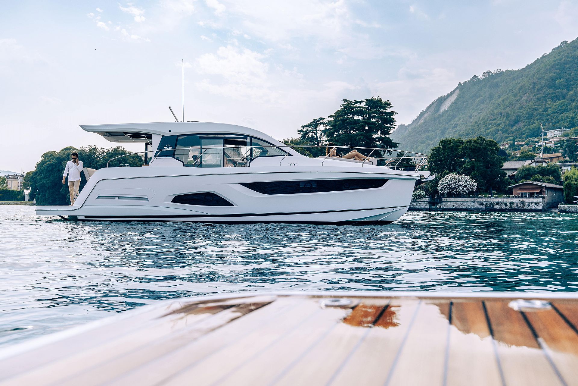 Sealine C390 - 2024
