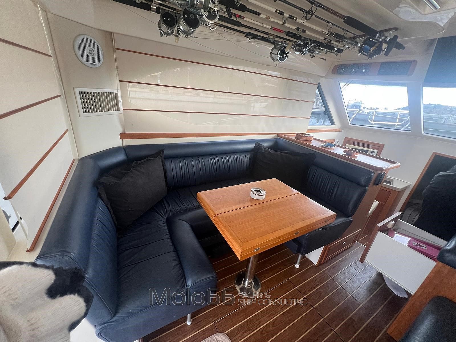 Riviera Marine 33 Flybridge - 2005