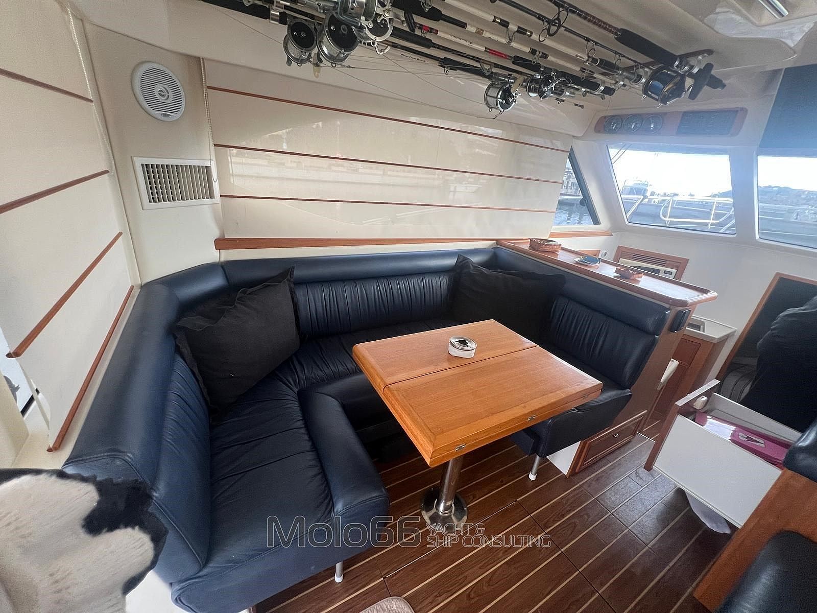Riviera Marine 33 Flybridge - 2005