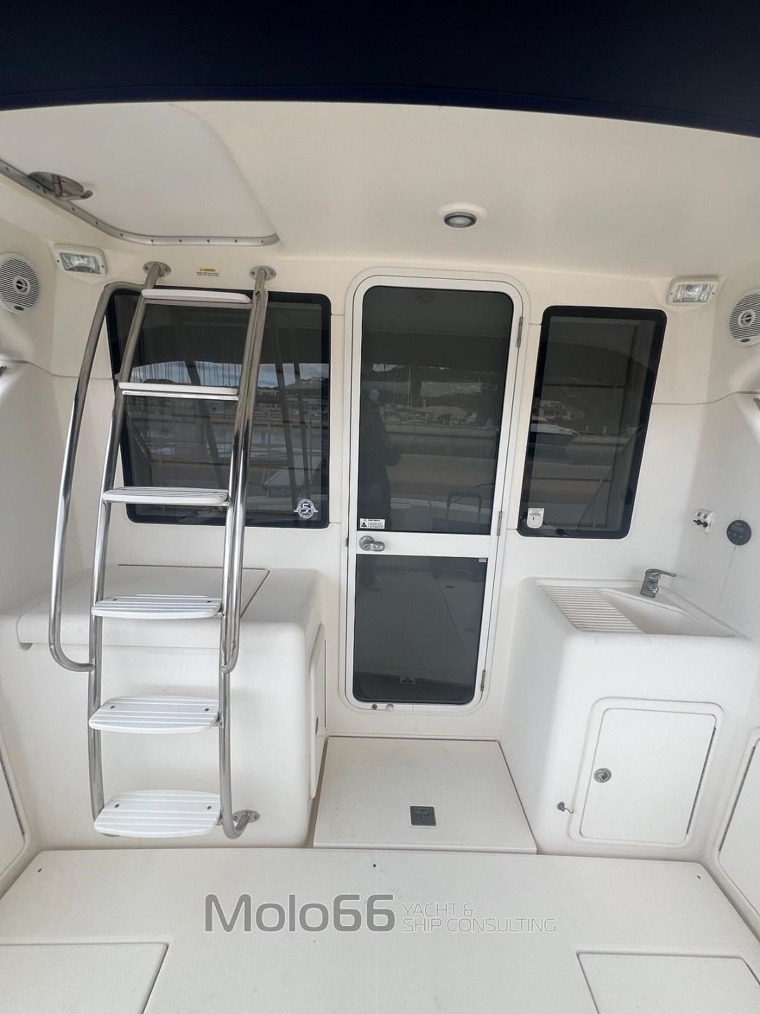 Riviera Marine 33 Flybridge - 2005