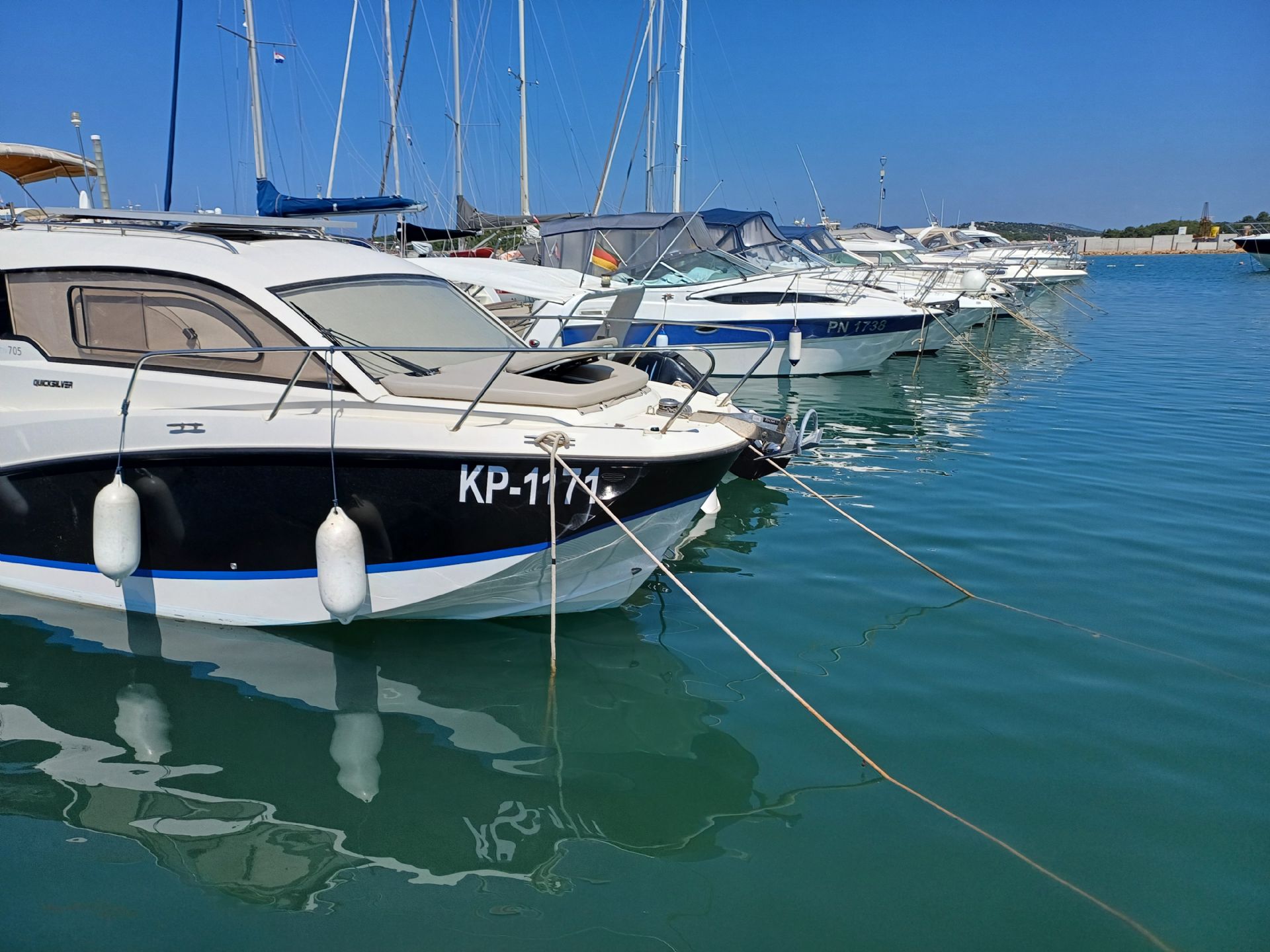 Quicksilver Activ cruiser 705 - 2012