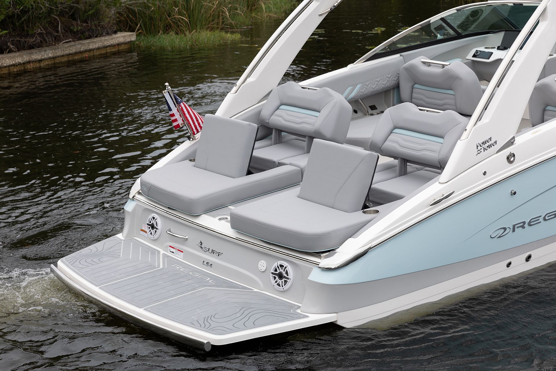 Regal LS4 Bowrider - 2025