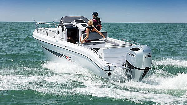 4XC Ranieri International H22 SD Sundeck   Honda BF150 NA STANJU - 2026