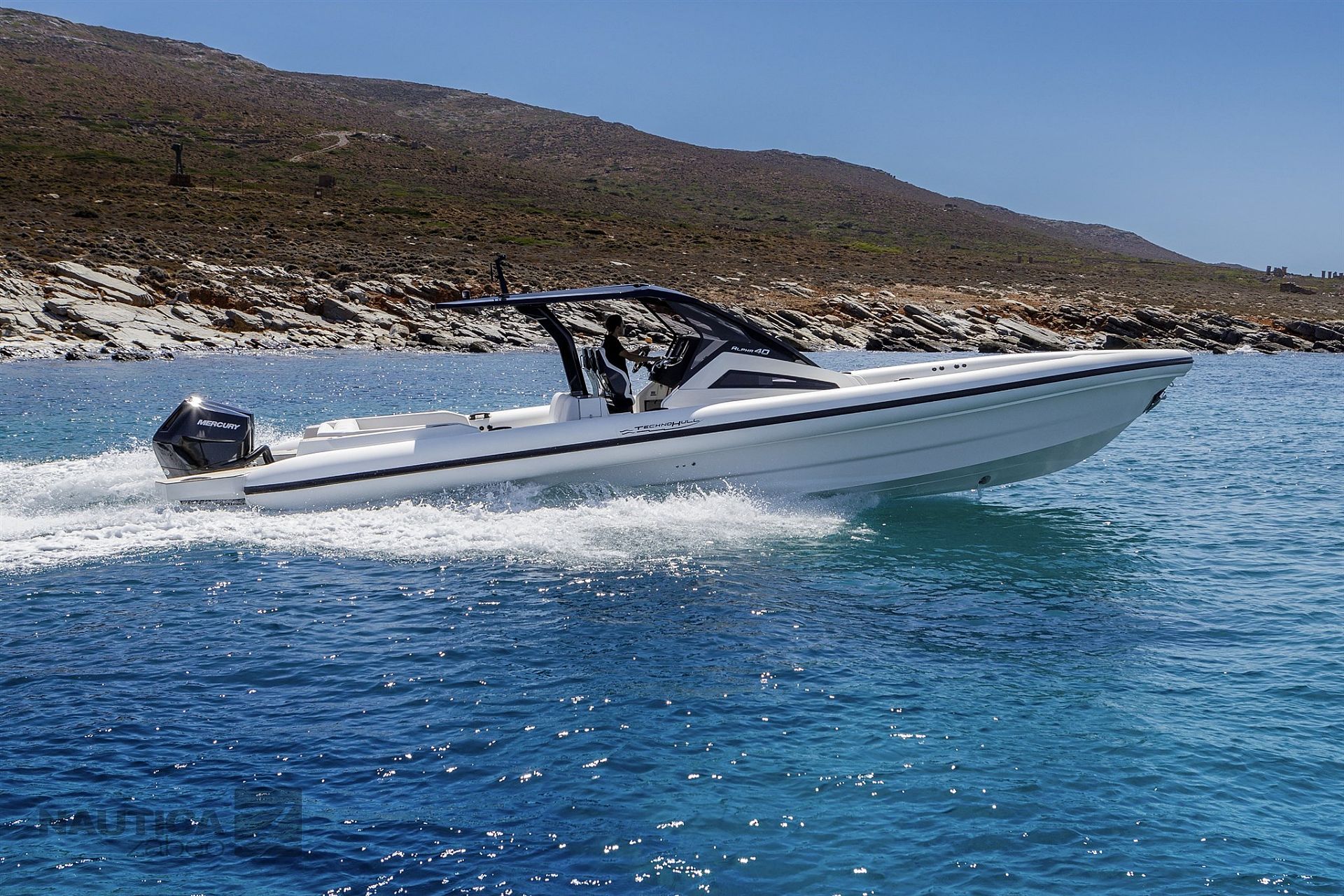 Technohull Alpha 40 - 2026