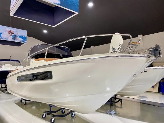 INVICTUS  CAPOFORTE CX 240 - 2025