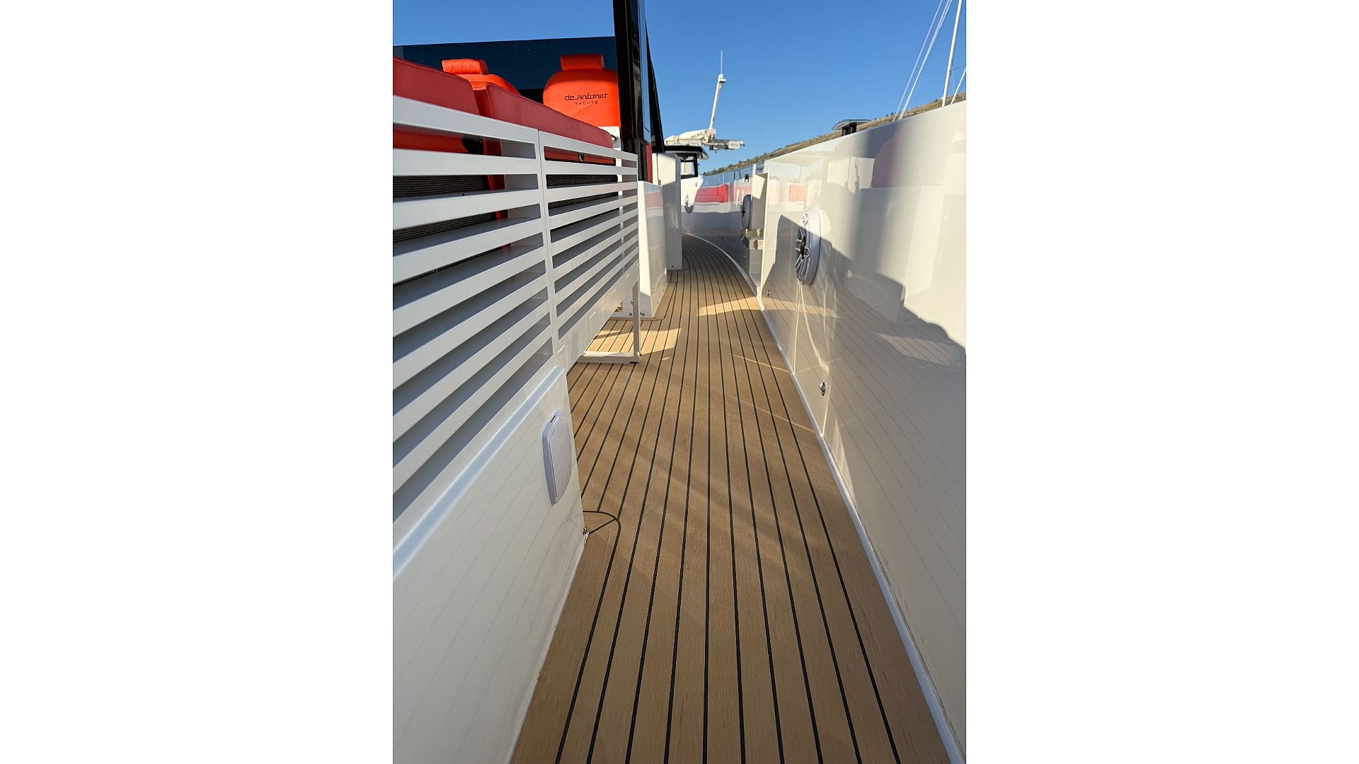 De Antonio Yachts D42 Open - 2025