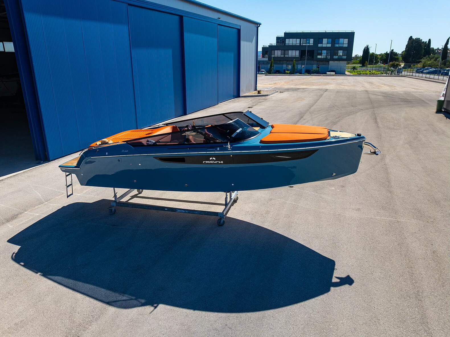 Cranchi E26 CLASSIC BLU AMALFI VOLVO PENTA V8-350 - 2024