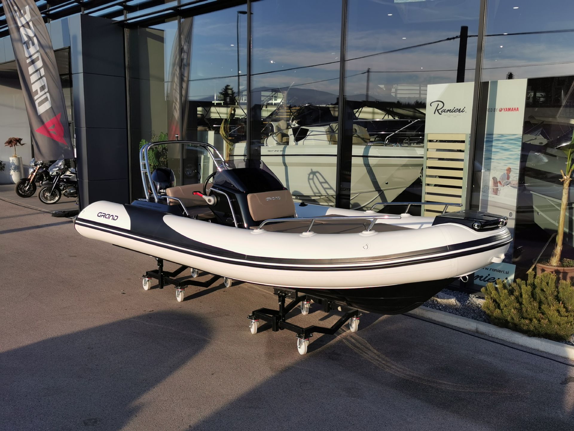 GRAND BOATS G500HGLF OffWhite ODPRODAJA DEMO MODELA SUPER CENA - 2024