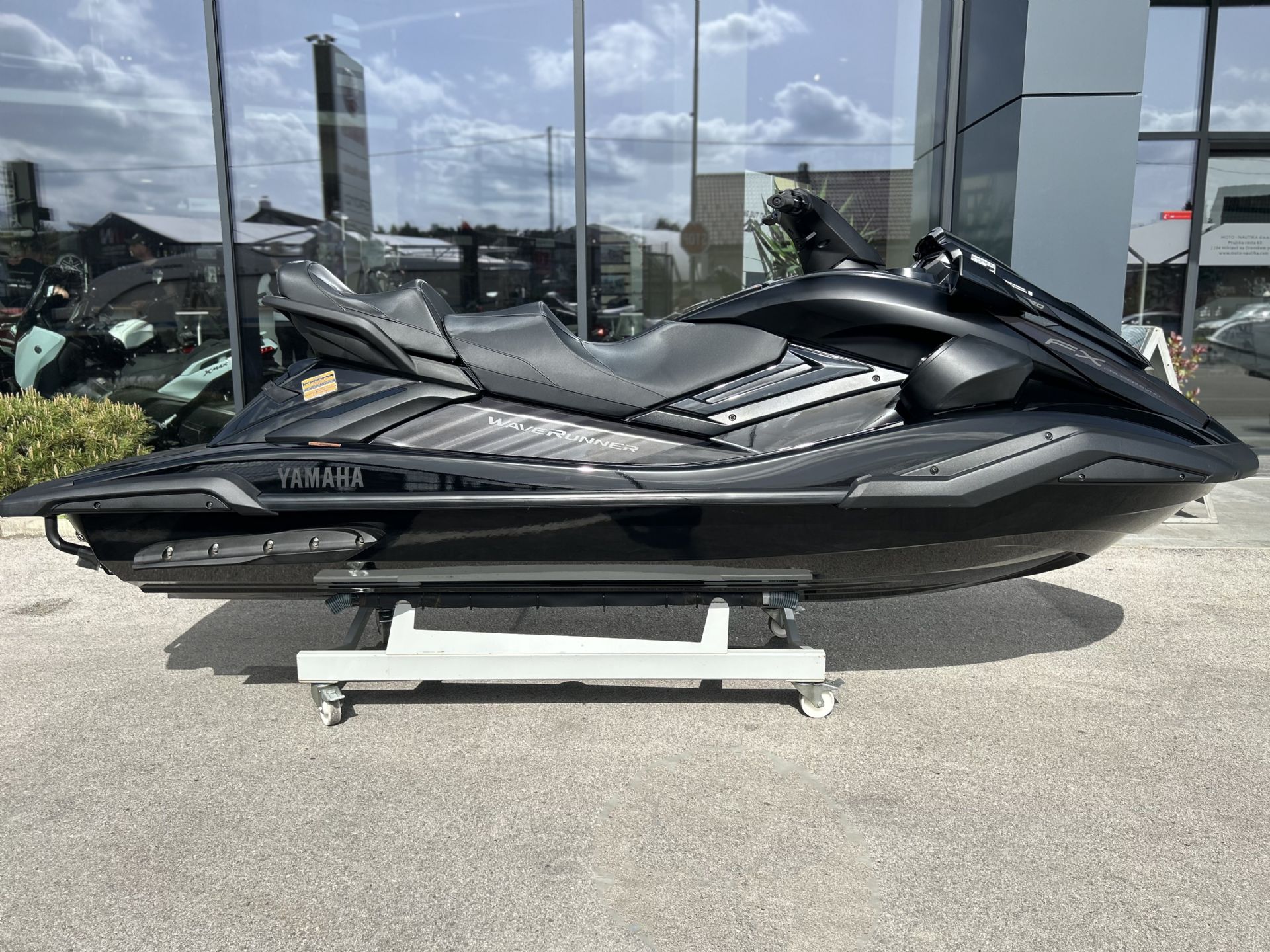 Yamaha FX CRUISER SVHO 2025 - IZJEMNO ATRAKTIVEN - 2025