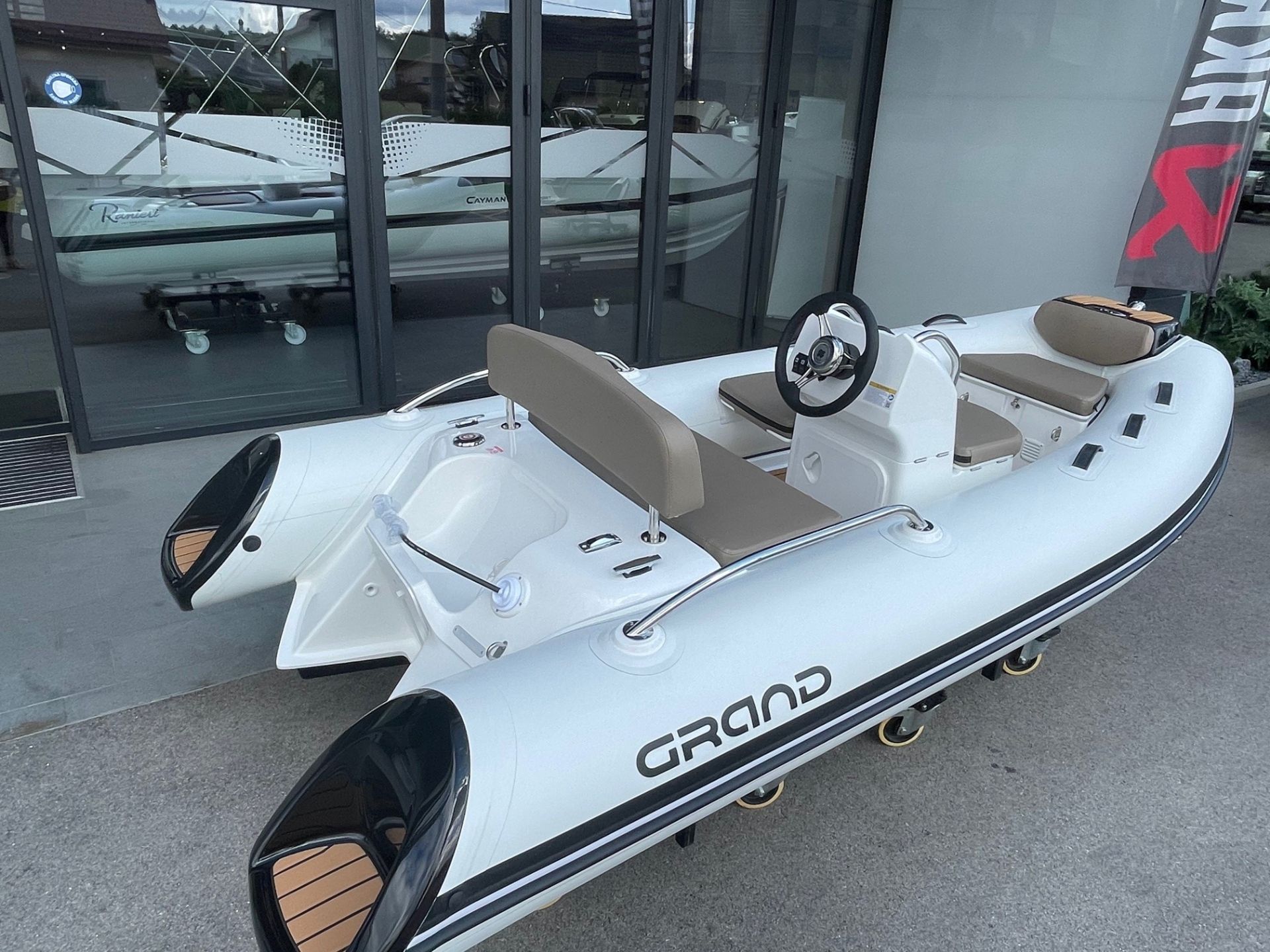 Grand G380HGNF White Gray ... - 2025 - for sale: 13389.-EUR