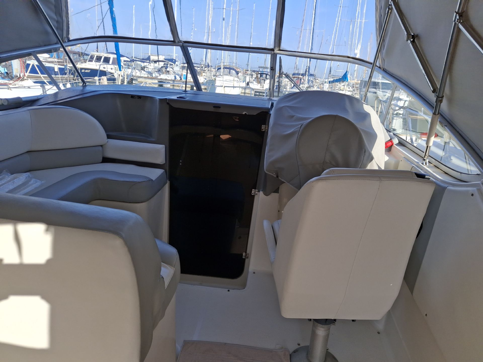 Bayliner - zni�ano  hitra prodaja 2855 CIERA - 1994