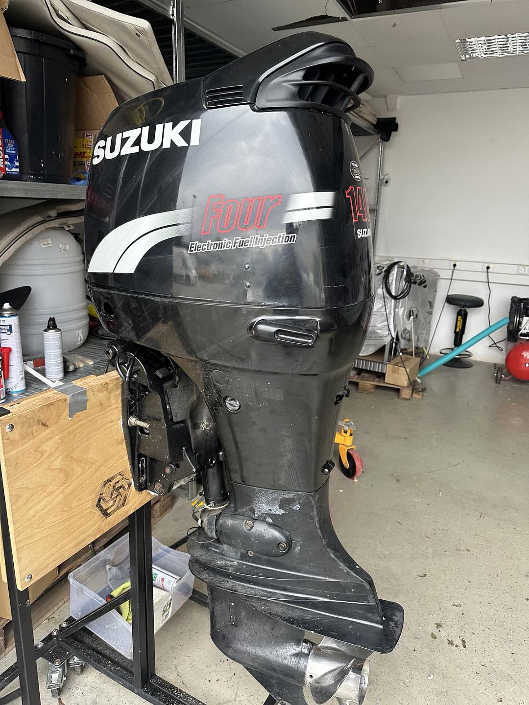 Suzuki DF140 - 2002