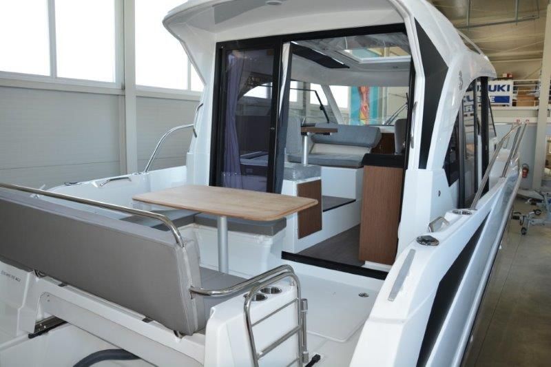 Beneteau ANTARES 9 OB - RAZSTAVNO PLOVILO - NOVO - 2025