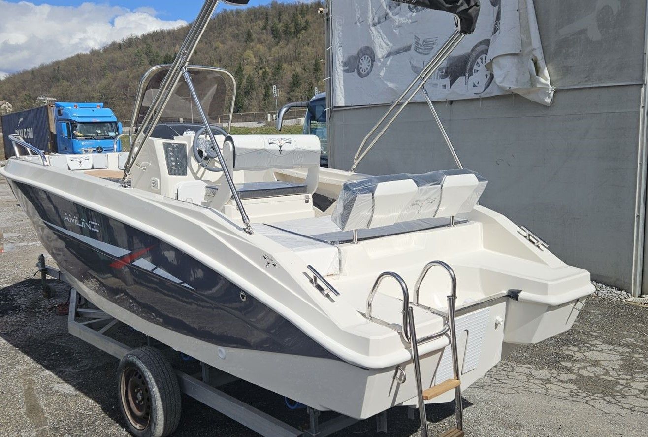 Trimarchi Amuni 600 - 2025