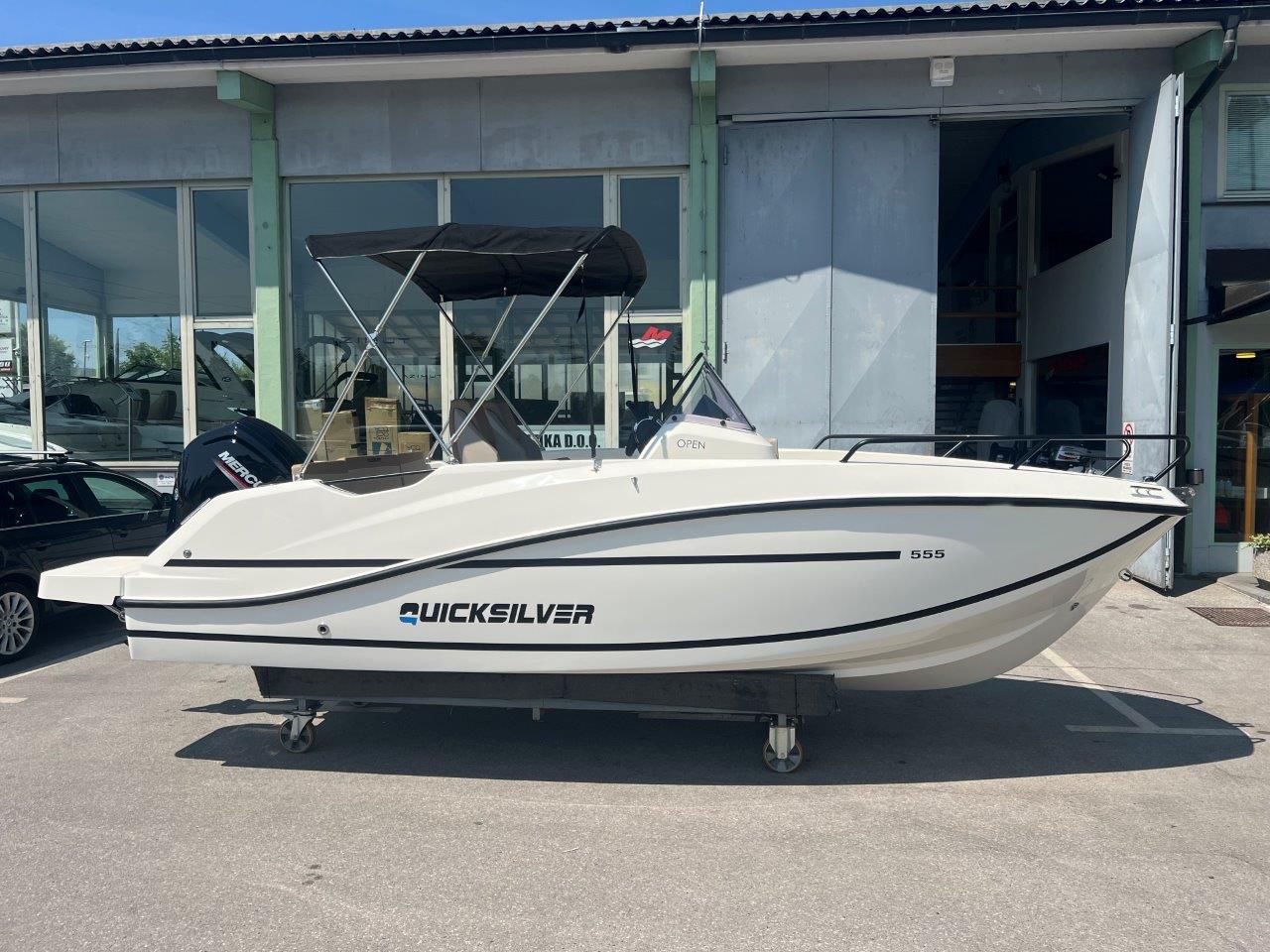 Quicksilver 555 Open + Mercury F100 - ZALOGA - 2025