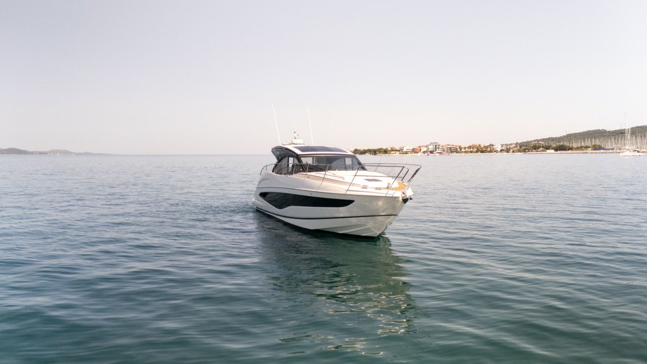 Princess V50 - Decksalon - 2025 - for sale: 1469000.-EUR