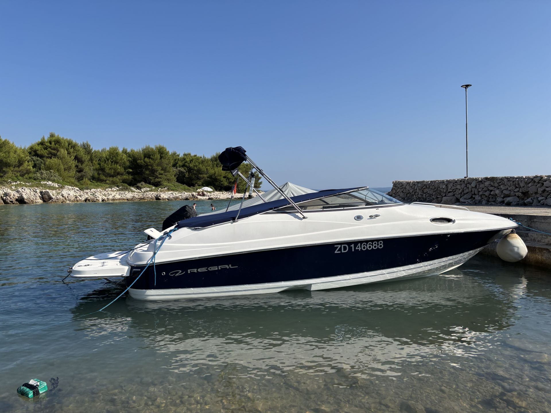 Regal 2450 Cuddy - 2007
