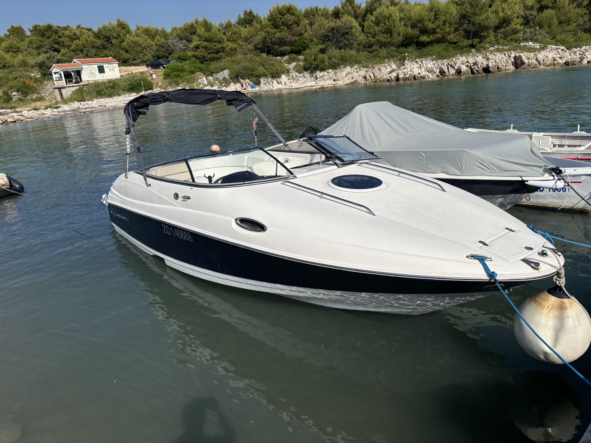 Regal 2450 Cuddy - 2007