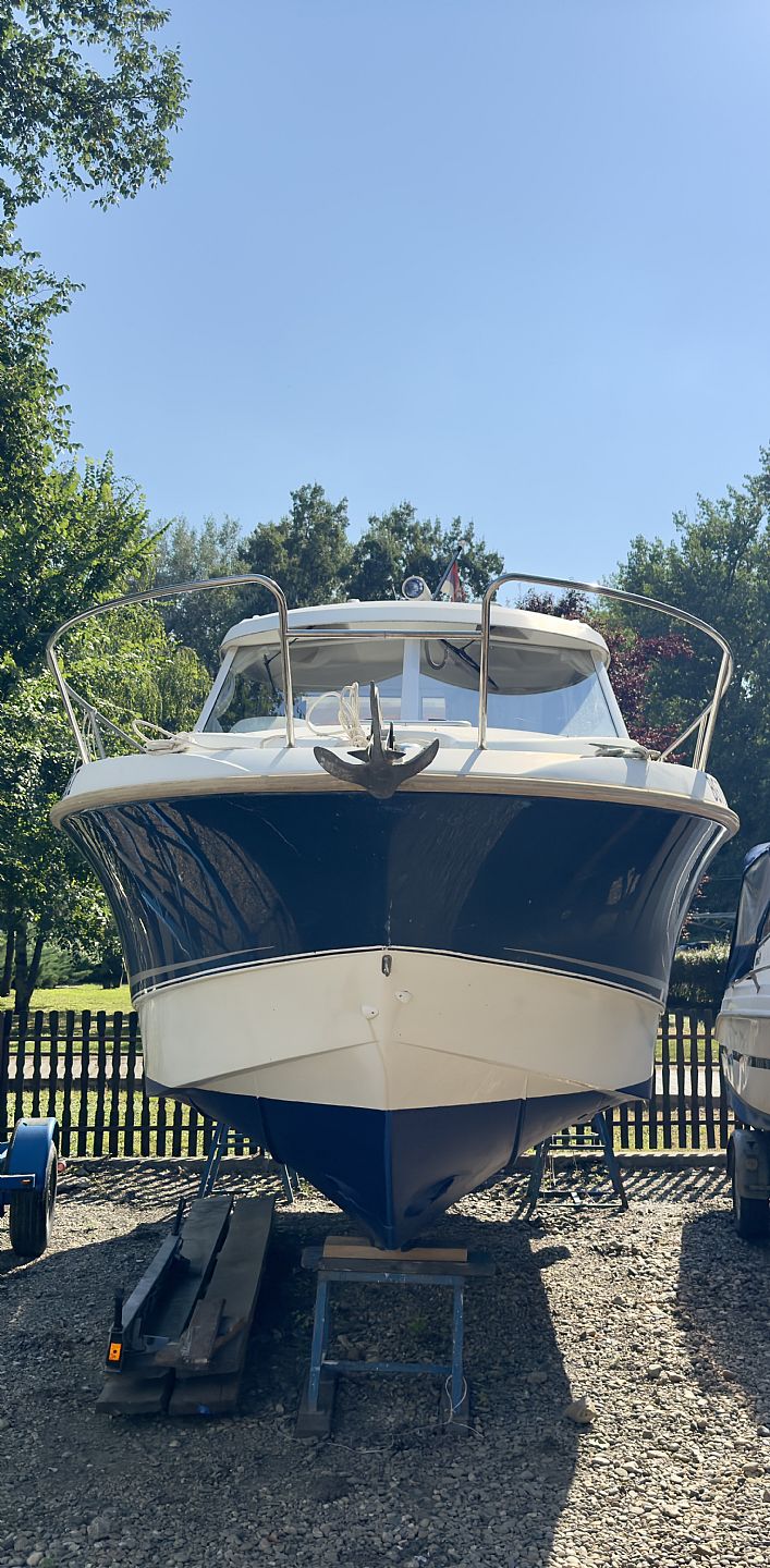 Beneteau Antares 8 S - 2011