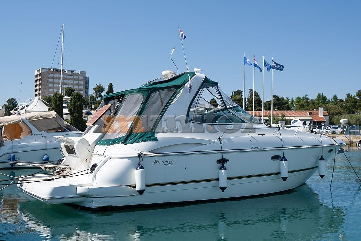Cruisers Yachts CRUISERS Yachts 3672 - 2000