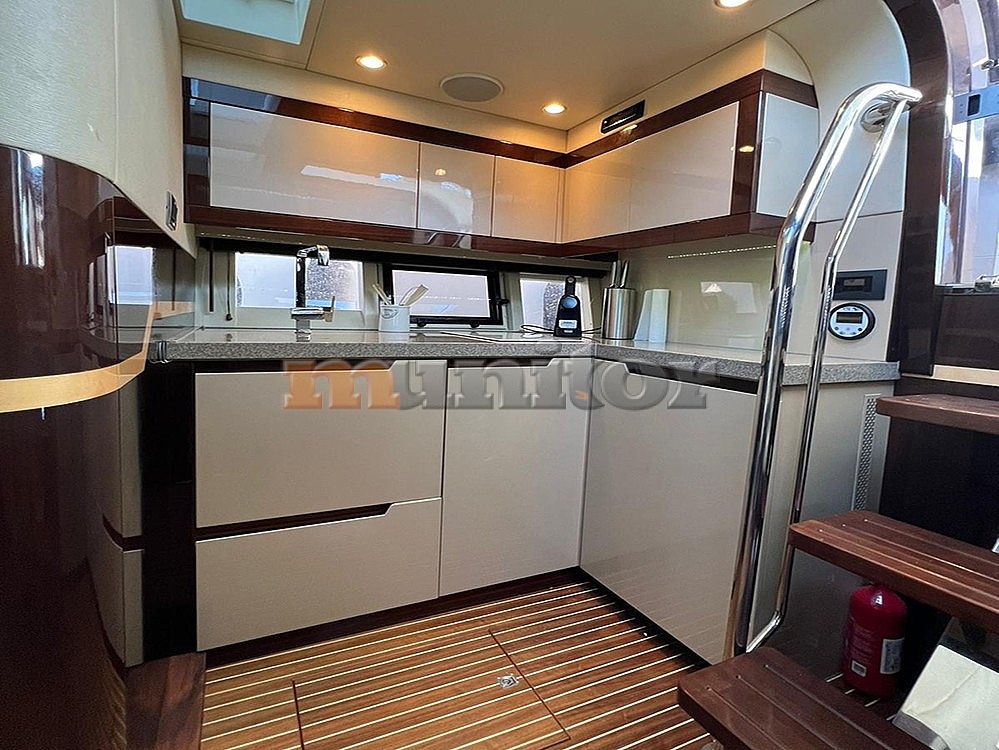 Galeon 385 HTS - 2011