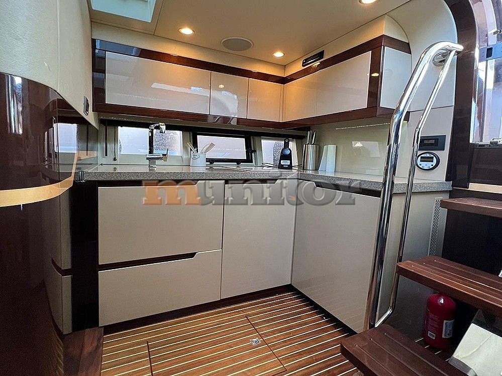 Galeon 385 HTS - 2011
