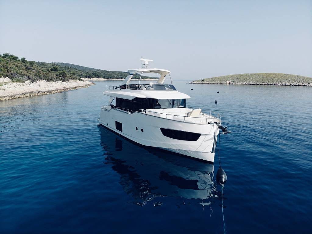 Absolute Navetta 58 - 2017