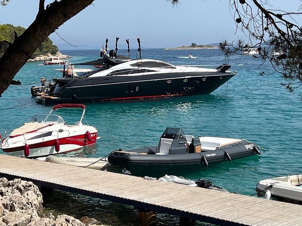 Sunseeker Predator 72 - 2007