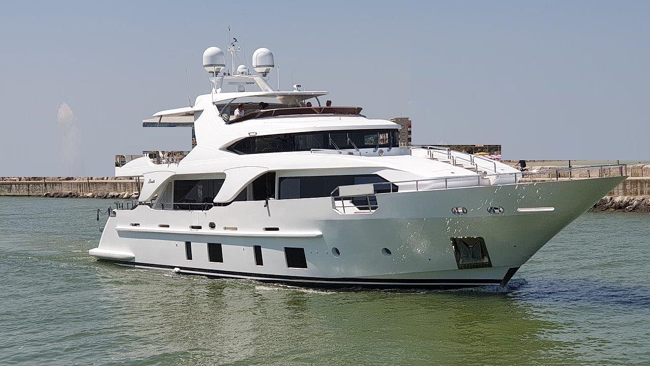 Benetti Delfino 93 - 2013