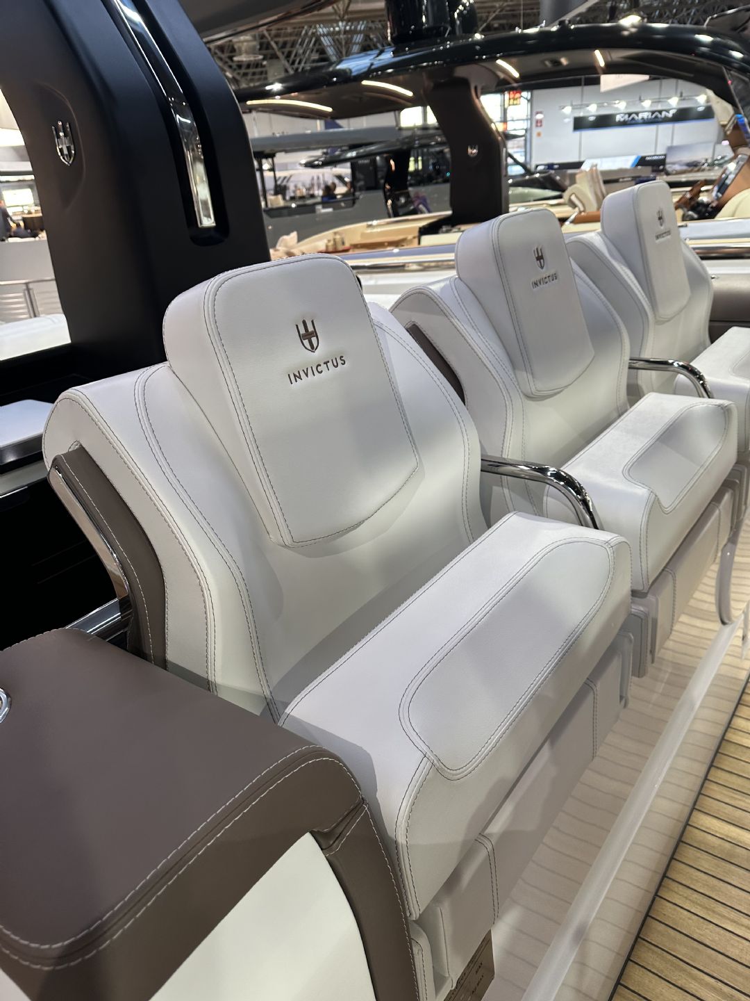 INVICTUS TT 460 - 2025