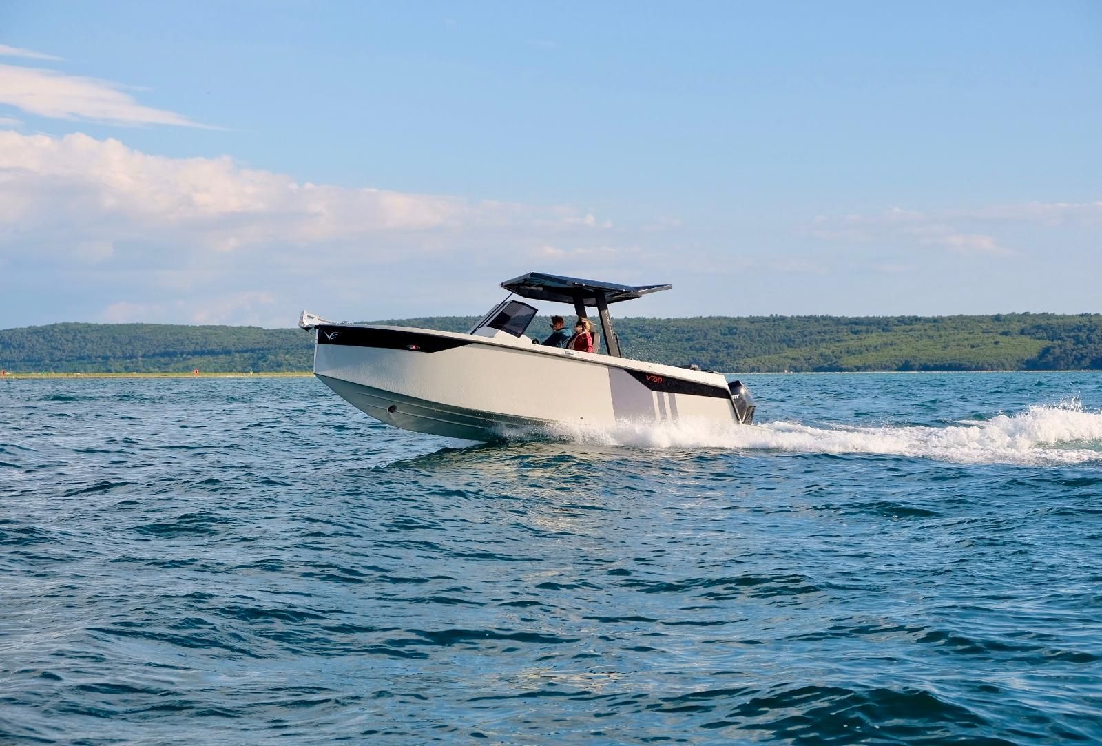 Veloce Yachts V750 - 2025