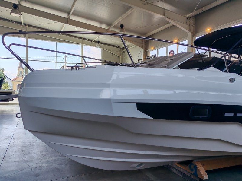 Karnic R8-s - NA OGLED - 2025