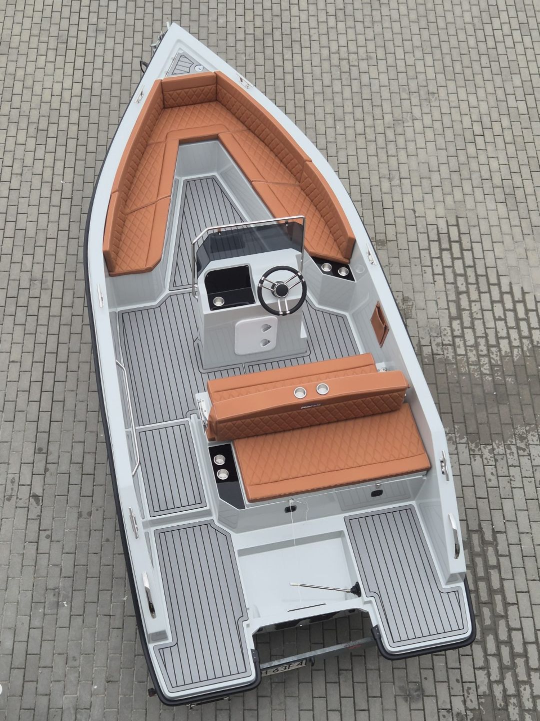 Silver Yacht 555 - 2026