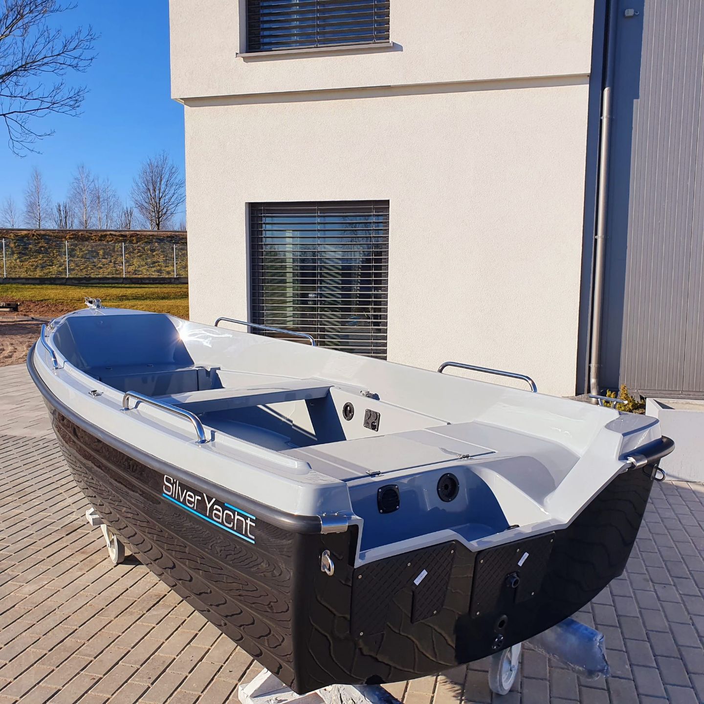 Silver Yacht 405 (Mo�nost pla�ila... - 2025 - for sale: 6699.-EUR