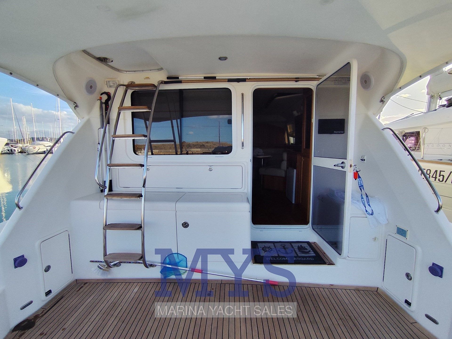 Riviera Marine 47 Flybridge - 2005