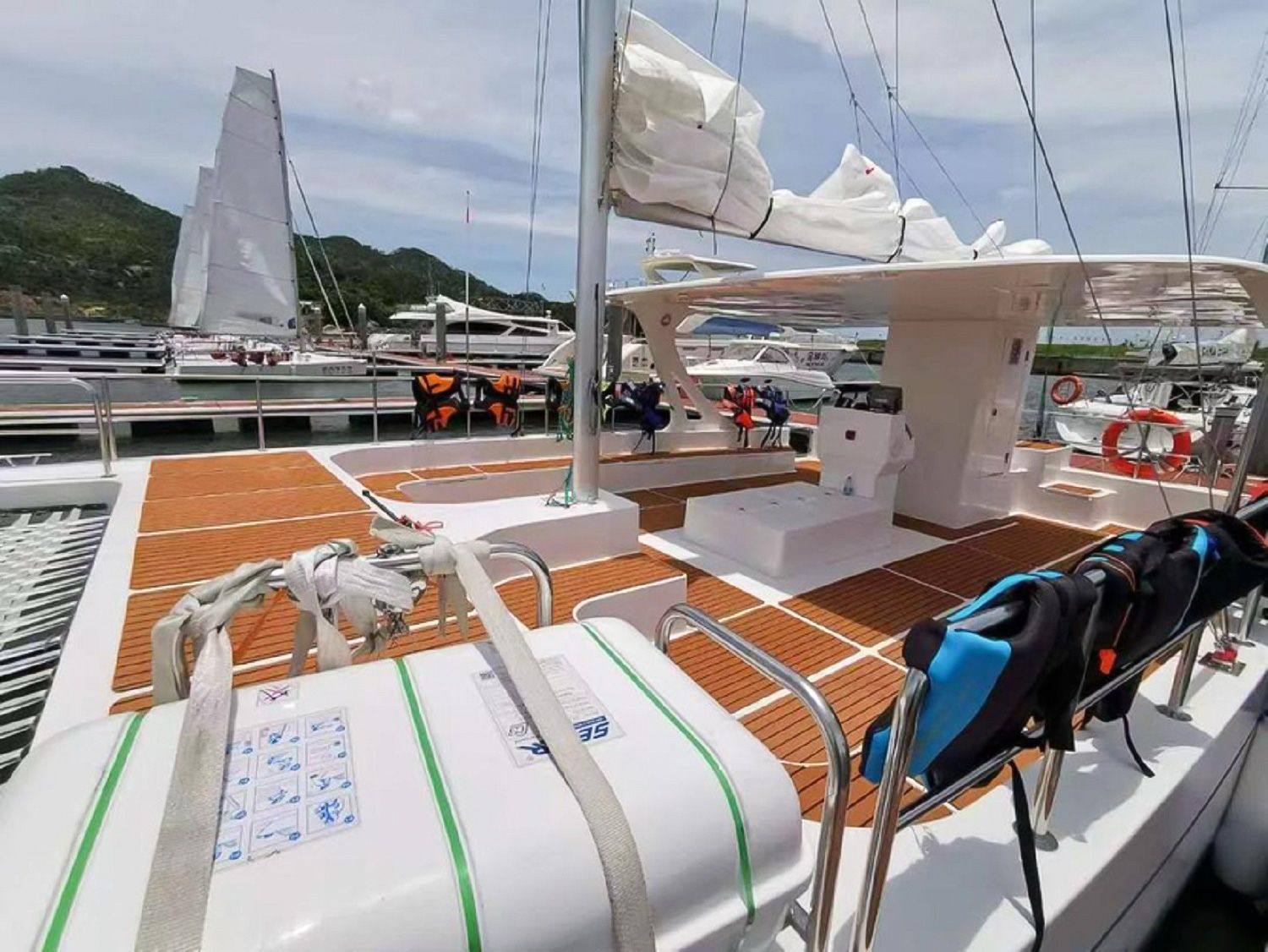 Shine 38FT jadralni katamaran - 2025