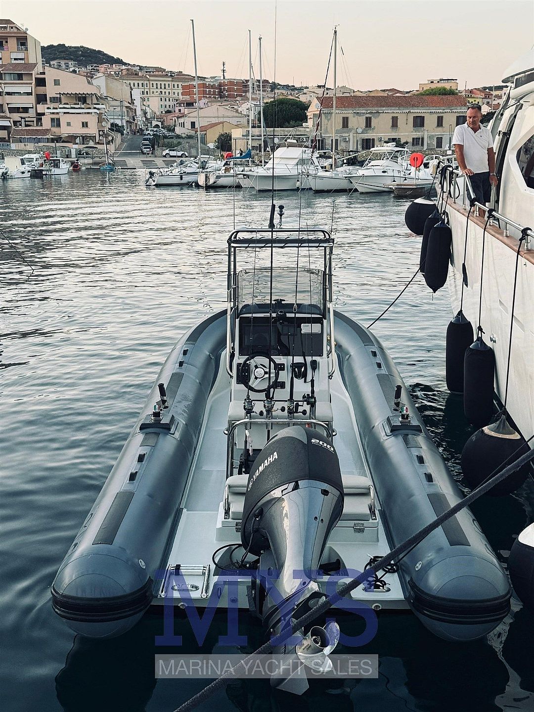 Capelli TEMPEST 700 FISHING - 2022