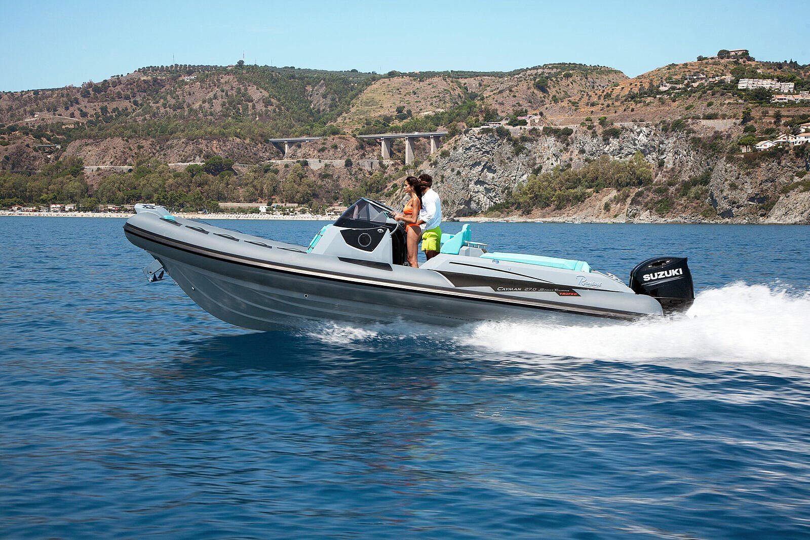 Ranieri International Cayman 27 Sport Touring - 2026