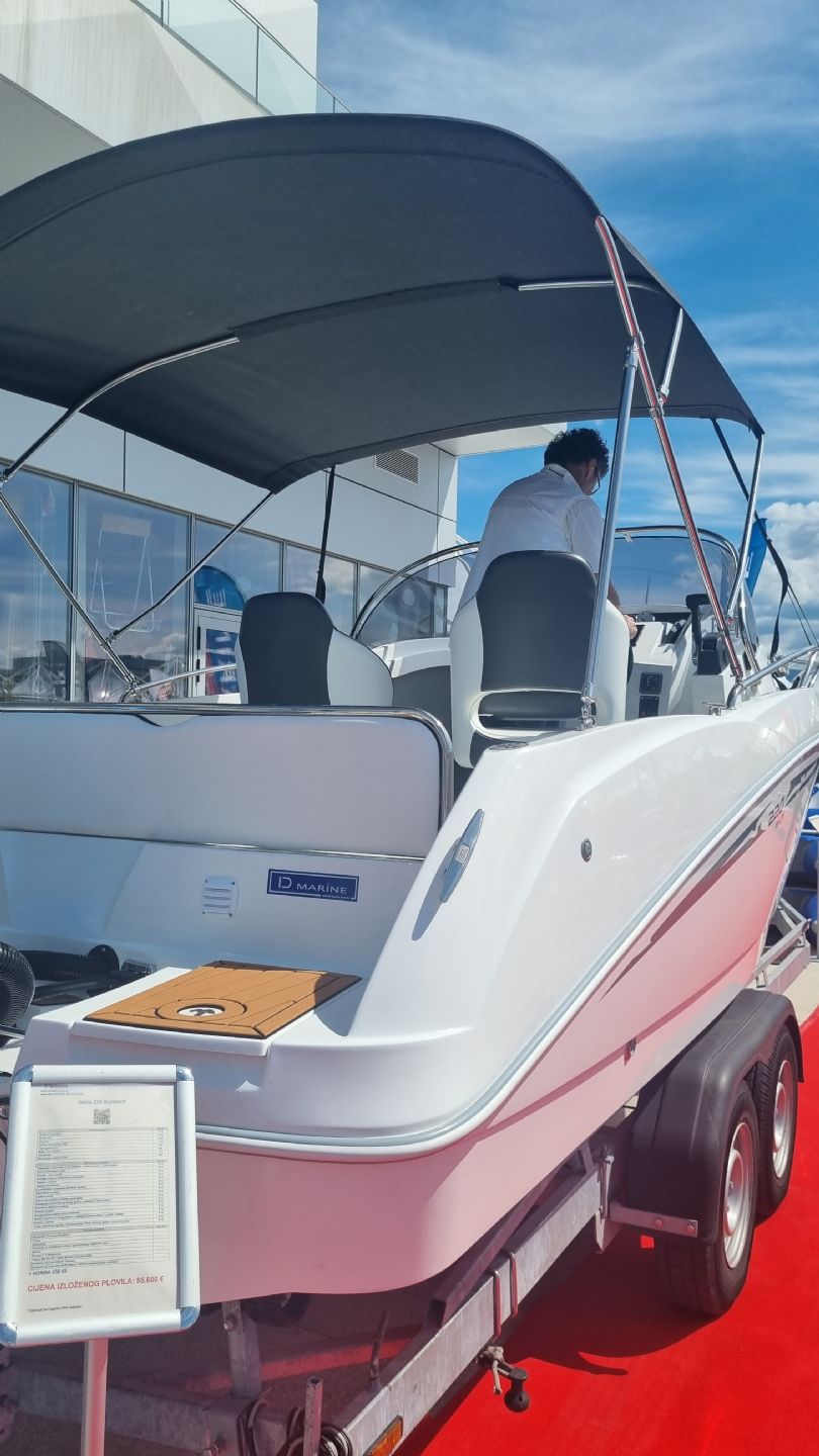 Galia 220 Sundeck + motor 150 KS - 2026