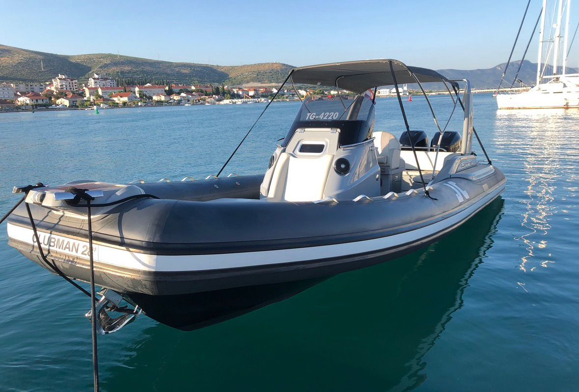 Joker boat Clubman 28   Mercury Verado  2 x 300 - 2018
