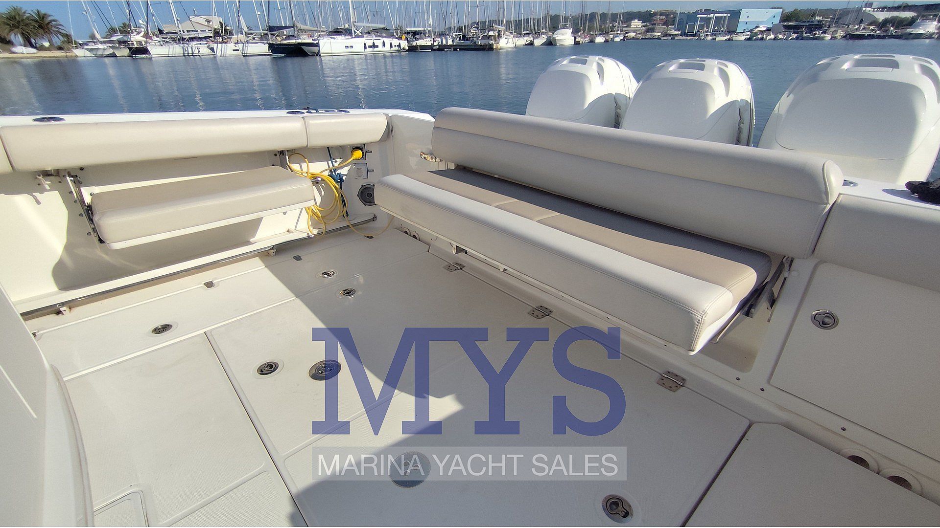 Boston Whaler 380 Outrage - 2018