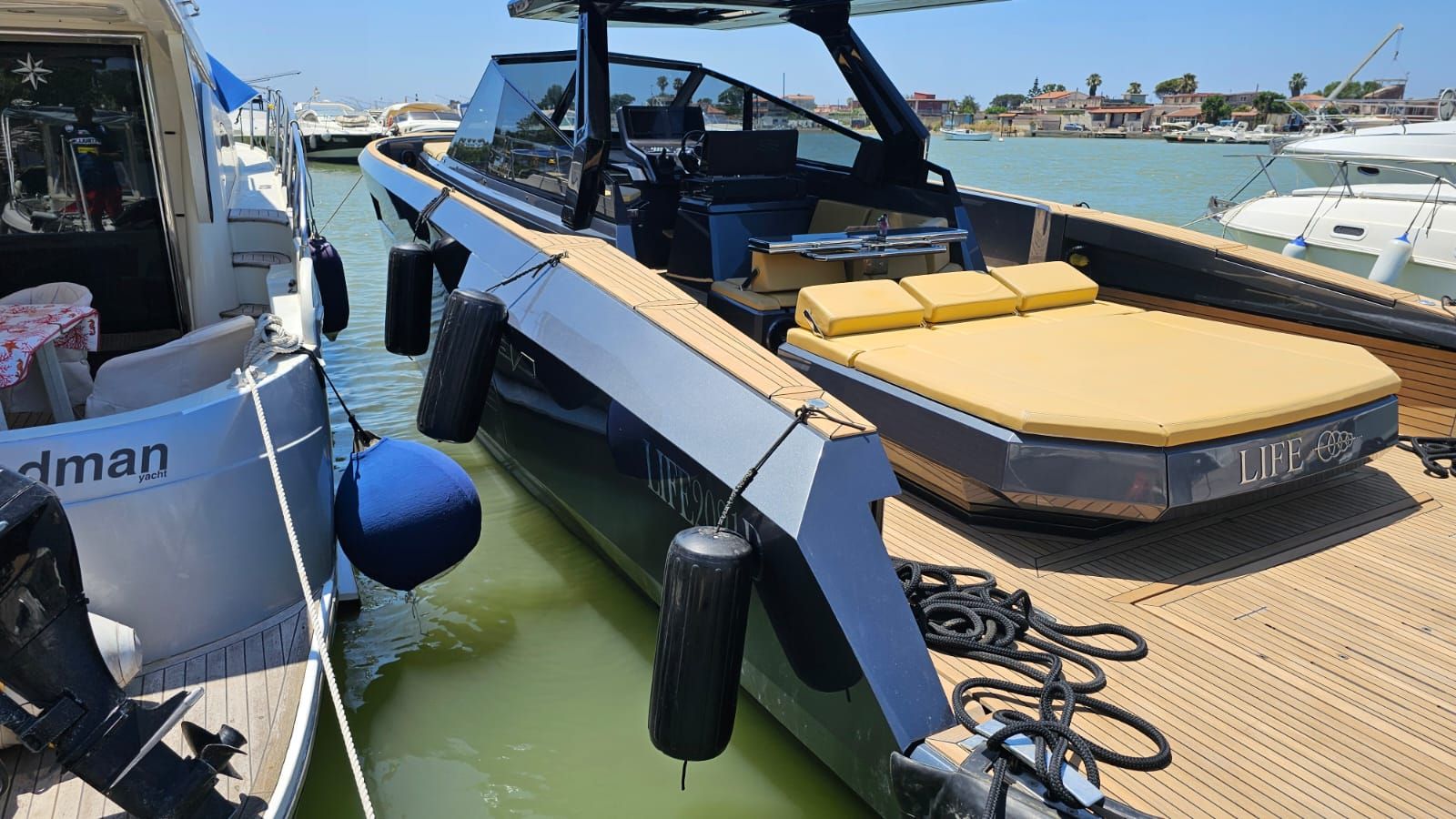 EVO Yachts R4 - 2021